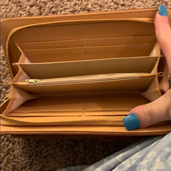 Wallet - Picture 4 of 4